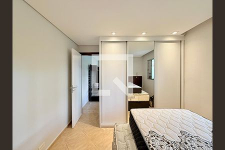 Quarto 1 de casa para alugar com 2 quartos, 70m² em Jardim das Flores, São Paulo