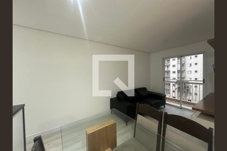 Sala de apartamento para alugar com 2 quartos, 69m² em Jardim Tupanci, Barueri