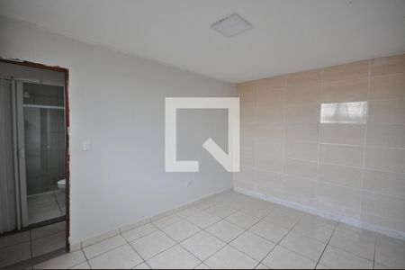 Quarto 1 de casa para alugar com 2 quartos, 120m² em Vila Isolina Mazzei, São Paulo