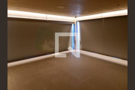 Apartamento à venda com 2 quartos, 206m² em Vila Madalena, São Paulo