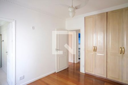 Suíte de apartamento à venda com 3 quartos, 98m² em Santo Antônio, São Caetano do Sul