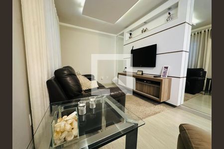 Sala de casa à venda com 3 quartos, 145m² em Sarandi, Porto Alegre
