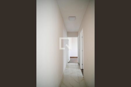 Corredor de apartamento para alugar com 2 quartos, 47m² em Parque Bristol, São Paulo