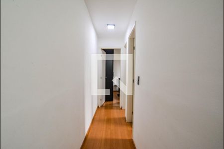 Corredor de apartamento à venda com 2 quartos, 50m² em Vila Homero Thon, Santo André