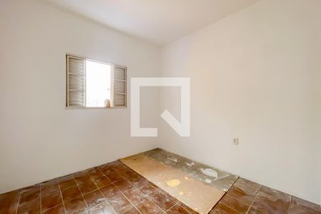 Quarto de casa para alugar com 1 quarto, 40m² em São Pedro, Osasco