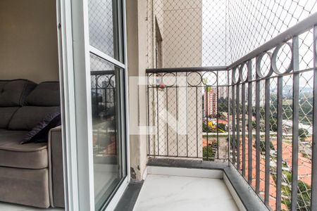 Varanda de apartamento à venda com 2 quartos, 55m² em Jardim Tupanci, Barueri