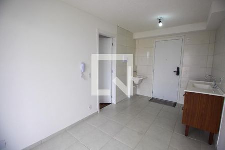 Sala / Cozinha / Área de Serviço de apartamento para alugar com 1 quarto, 28m² em Morumbi, São Paulo
