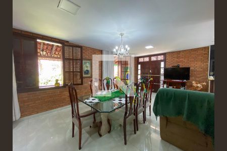 Casa para alugar com 3 quartos, 400m² em Barreiro, Belo Horizonte