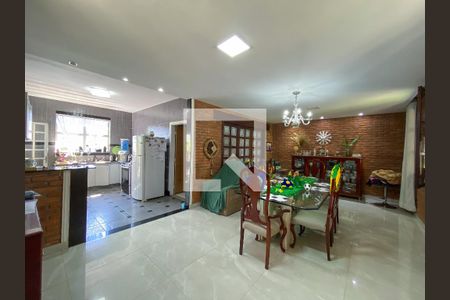 Casa para alugar com 3 quartos, 400m² em Barreiro, Belo Horizonte