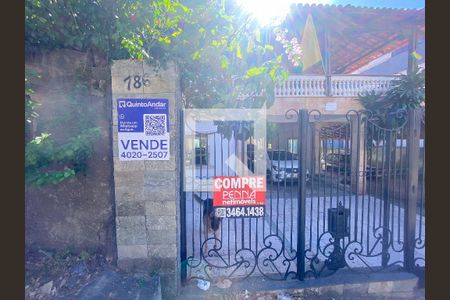 Casa para alugar com 3 quartos, 400m² em Barreiro, Belo Horizonte