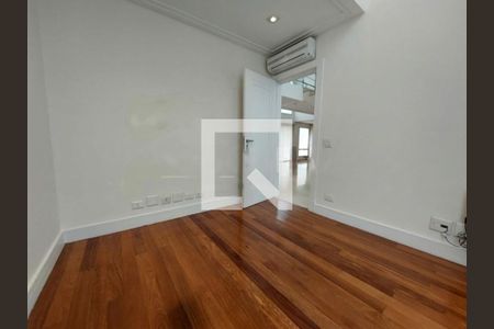 Casa à venda com 4 quartos, 600m² em Super Quadra Morumbi, São Paulo