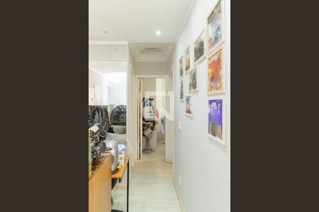 Corredor de apartamento à venda com 2 quartos, 55m² em Vila Palmeiras, São Paulo