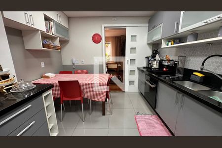 Casa à venda com 4 quartos, 220m² em Brooklin, São Paulo