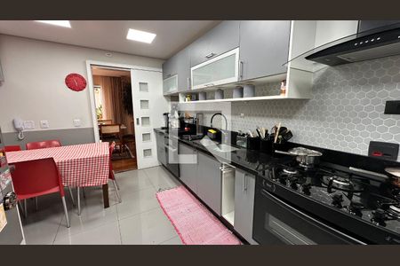Casa à venda com 4 quartos, 220m² em Brooklin, São Paulo