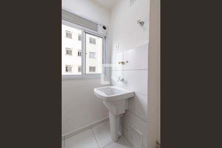 Sala/Cozinha/Área de Serviço  de apartamento para alugar com 2 quartos, 42m² em Vila Silvia, São Paulo