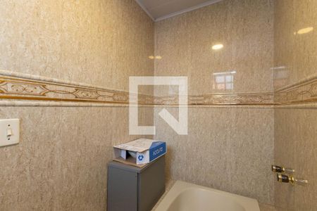 Banheiro da Suíte de casa de condomínio para alugar com 3 quartos, 129m² em Parque Casa de Pedra, São Paulo