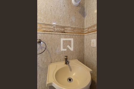 Banheiro da Suíte de casa de condomínio para alugar com 3 quartos, 129m² em Parque Casa de Pedra, São Paulo