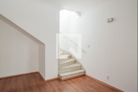 Sala de casa para alugar com 2 quartos, 150m² em Vila da Saúde, São Paulo