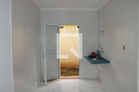 Casa de Condomínio para alugar com 2 quartos, 65m² em Chácara Ondas Verdes, Cotia