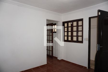 Sala de casa para alugar com 2 quartos, 100m² em Parque Luiza, Embu das Artes