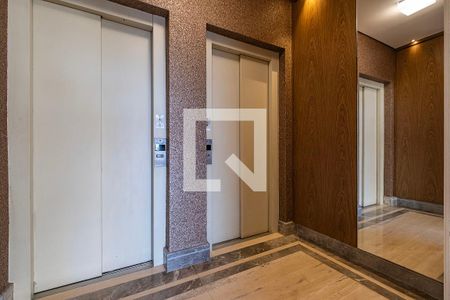 Hall de entrada de apartamento para alugar com 4 quartos, 318m² em Pinheiros, São Paulo