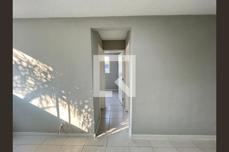 Corredor de apartamento para alugar com 2 quartos, 45m² em Honório Gurgel, Rio de Janeiro