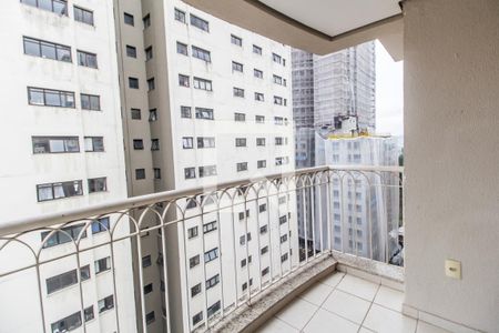 Varanda de apartamento para alugar com 3 quartos, 79m² em Alphaville Industrial, Barueri