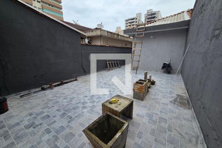Quintal de casa para alugar com 3 quartos, 200m² em Guilhermina, Praia Grande