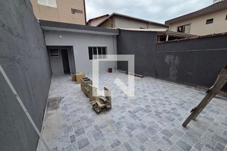 Quintal de casa para alugar com 3 quartos, 200m² em Guilhermina, Praia Grande