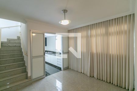 Apartamento à venda com 4 quartos, 206m² em Jaraguá, Belo Horizonte
