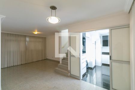 Apartamento à venda com 4 quartos, 206m² em Jaraguá, Belo Horizonte