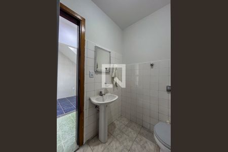 Banheiro de casa para alugar com 1 quarto, 49m² em Jardim Maria Estela, São Paulo