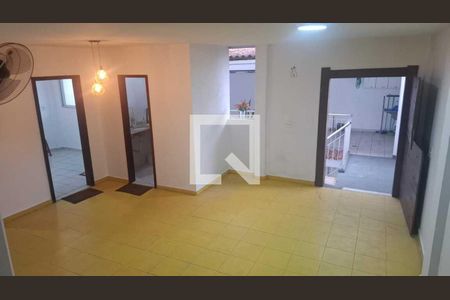 Sala de casa de condomínio para alugar com 2 quartos, 160m² em Pechincha, Rio de Janeiro