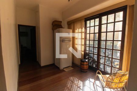 Sala de casa à venda com 4 quartos, 155m² em Fátima, Niterói