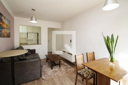 Sala de apartamento para alugar com 2 quartos, 62m² em Parque Rincao, Cotia