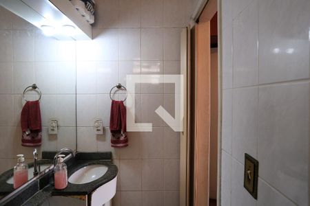 Banheiro da Suíte de apartamento à venda com 4 quartos, 120m² em Santa Efigênia, Belo Horizonte