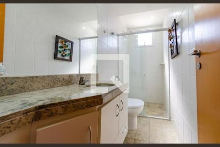 Banheiro de apartamento para alugar com 3 quartos, 78m² em Belvedere, Belo Horizonte