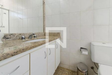 Banheiro de apartamento para alugar com 3 quartos, 78m² em Belvedere, Belo Horizonte