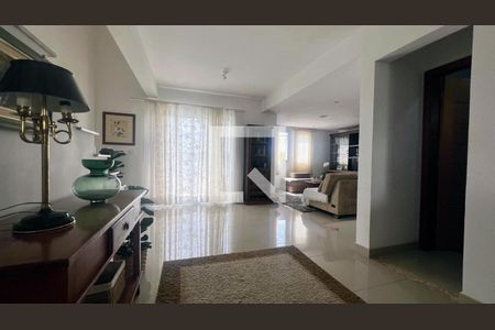 Sala de casa de condomínio à venda com 3 quartos, 234m² em Santa Cruz, Valinhos