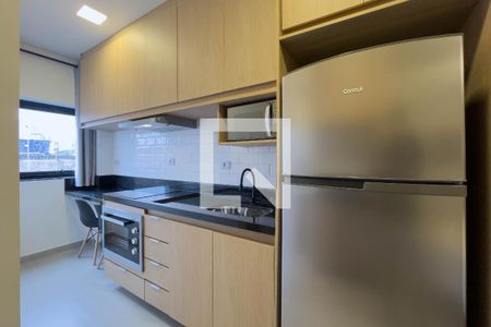 Cozinha e área de serviço  de kitnet/studio para alugar com 1 quarto, 32m² em Vila Monumento, São Paulo