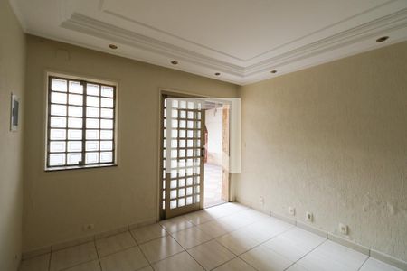 Sala de casa para alugar com 3 quartos, 170m² em Olímpico, São Caetano do Sul