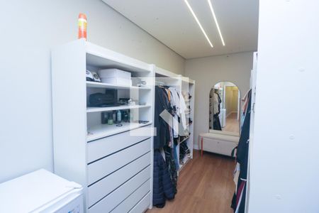 Closet da Suíte Master de casa à venda com 4 quartos, 250m² em Santa Terezinha, Santo André