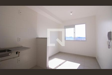 Sala/Cozinha de apartamento para alugar com 1 quarto, 26m² em Vila Ema, São Paulo