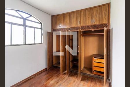 Quarto de casa para alugar com 3 quartos, 120m² em Alvorada, Contagem