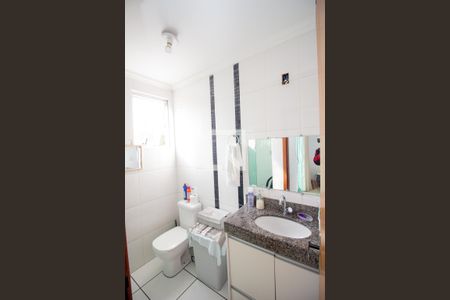Banheiro da Suíte de apartamento à venda com 2 quartos, 78m² em Alvorada, Contagem