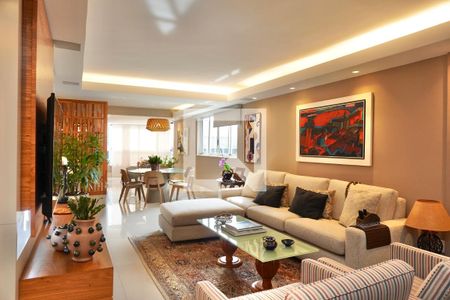 Apartamento à venda com 3 quartos, 151m² em Lourdes, Belo Horizonte