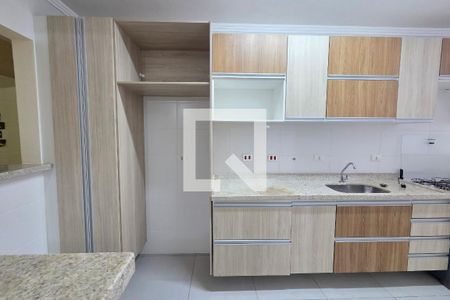 Cozinha de apartamento para alugar com 2 quartos, 83m² em Vila Tupi, Praia Grande