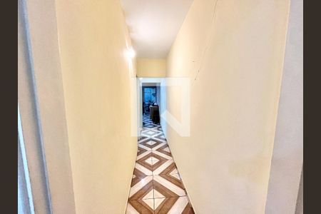 Corredor de casa para alugar com 2 quartos, 130m² em Chora Menino, São Paulo