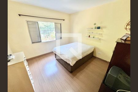 Quarto 1 de casa para alugar com 2 quartos, 130m² em Chora Menino, São Paulo