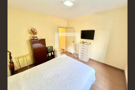 Quarto 1 de casa para alugar com 2 quartos, 130m² em Chora Menino, São Paulo